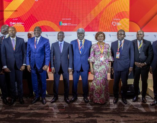 Beugré Mambé, Premier ministre ivoirien, Bictogo Adama, Pan et des officiels ont posé la photo pour Africa Forum Ceo/Ph Dr