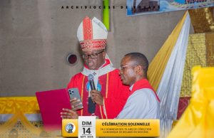 70 ans de la cathédrale Sainte Thérèse de Bouaké/ la Croix : « pour combattre le diable, pour résister aux tentations… », dixit Mgr Jacques Assanvo