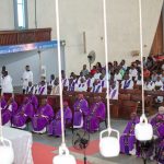 Caritas avec les evêques