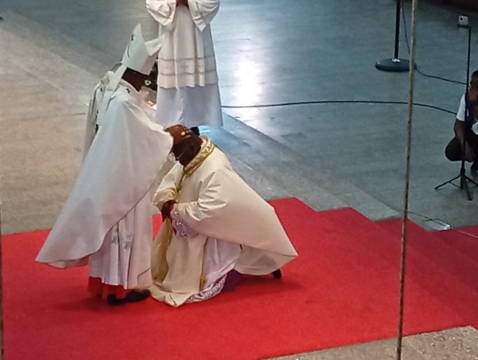 Ordination épiscopale: Mgr Jean Martial Aguia Kouamé fait évêque auxiliaire d’Abidjan
